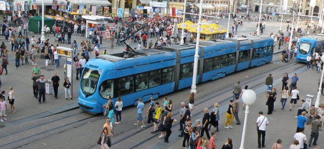 Photo by Miroslav Vajdić Tram by openphoto, 8,7kB